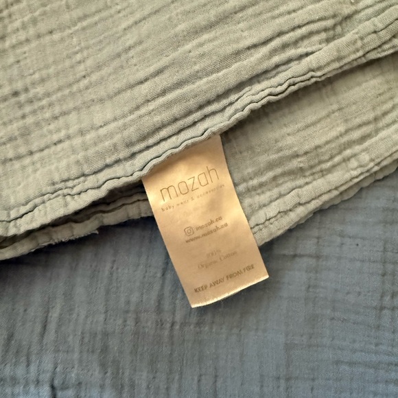 Mozah Soft Muslin Swaddle Blankets Organic Cotton  in Blue Shades Bundle of two - Picture 3 of 3